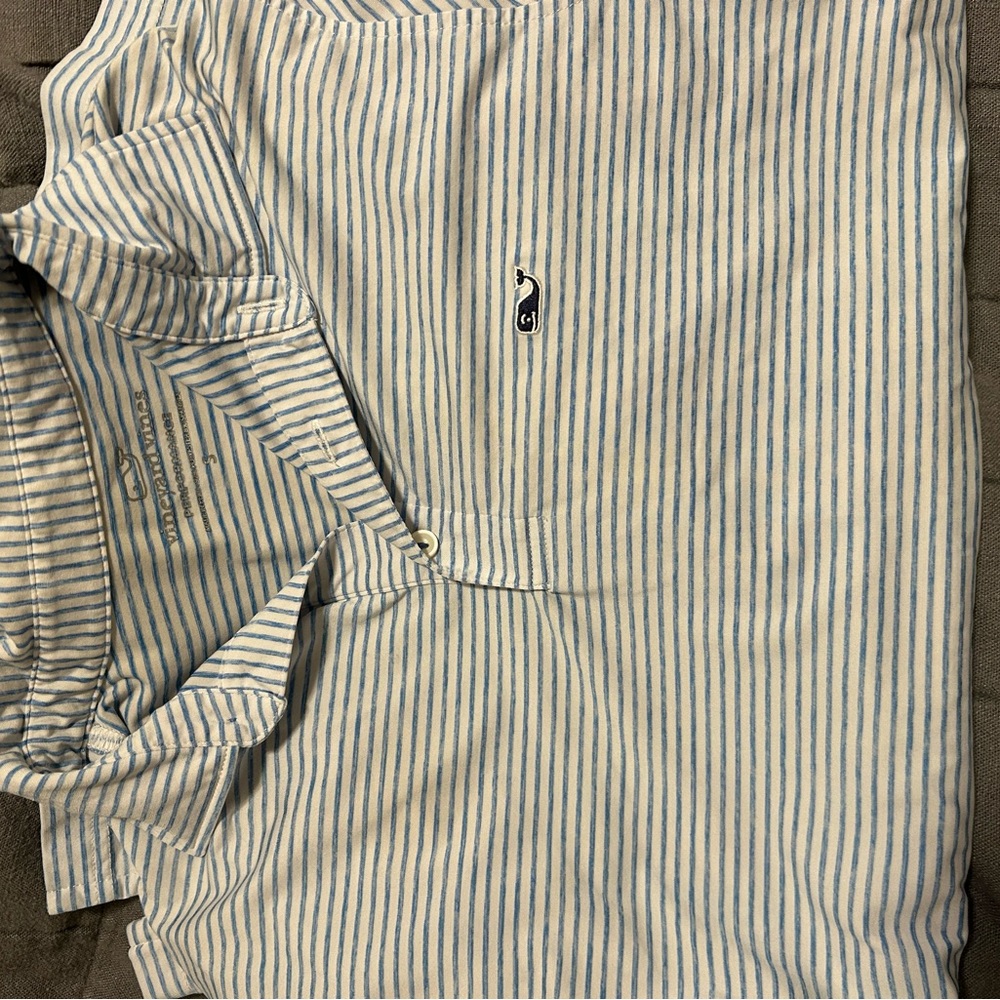 Vineyard Vines Blue and White Casual Button Down Shirt